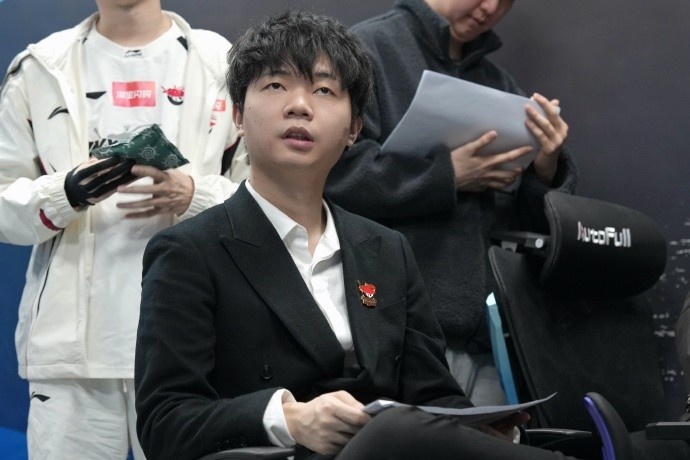 AL发布战胜WBG赛后返图：步履生风