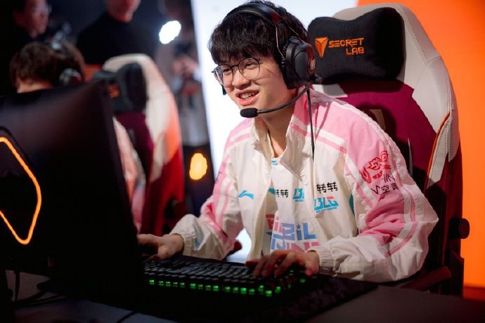 LPL发布BLG赛后返图：碧帆映前路，破浪定首胜